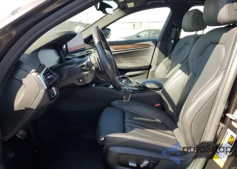 2021 BMW 530 I из США, поврежденный, VIN WBA53BH06MCF47047